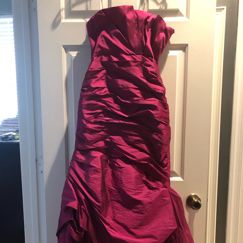 Monique Lhuillier Pink Strapless Dress